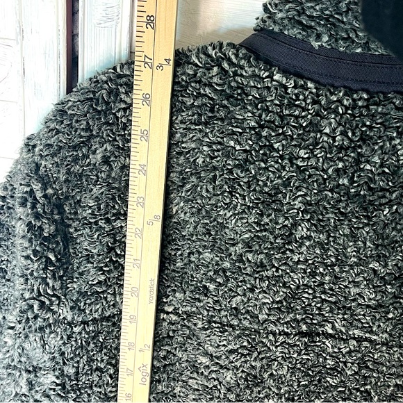 Abercrombie & Fitch Women’s Nubby Sherpa Jacket Full Zip  L Gray With Black Trim - Picture 7 of 10